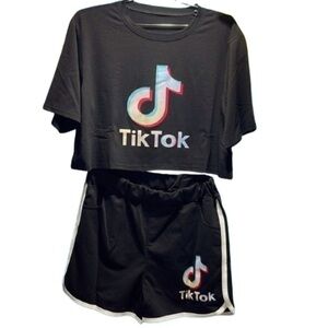 TikTok Logo Cropped Tee & Shorts Lounge Set w/ Pockets + Free Stickers – Large